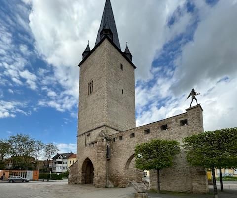 Sehr schöne 2-R-Wohnung 60m2 in Aschersleben  im 1.OG zu vermieten...!