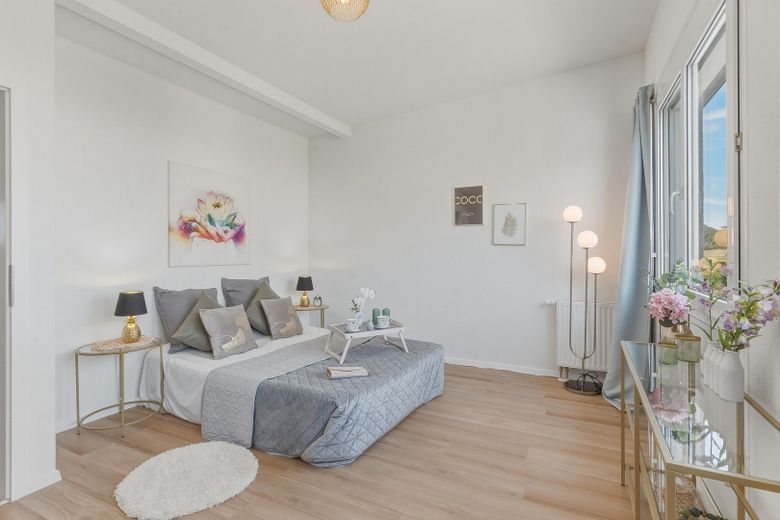 -Senza commissioni- senza pensieri e subito pronto per essere abitato: casa a schiera con giardino e garage privato – Elternschlafzimmer