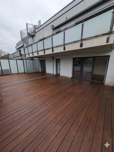 Exklusive 4-Zimmer Neubauwohnung mit großer Sonnenterrasse und Tiefgarage – Foto 3
