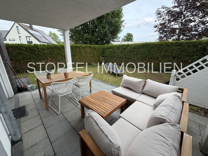 Moderne Terrassenwohnung mit Gartenanteil in Bielefeld - Jöllenbeck – Terrasse