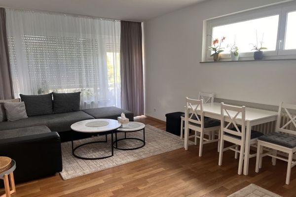 Attraktive 2-Zimmer-Wohnung mit 52 qm Wohnfläche in Leonberg-Warmbronn sofort zu verkaufen!