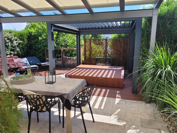Überdachte Terrasse