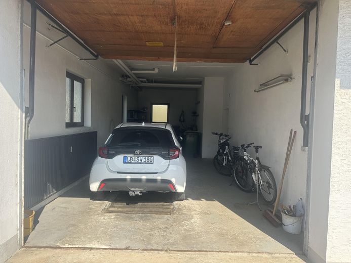 Garage 2