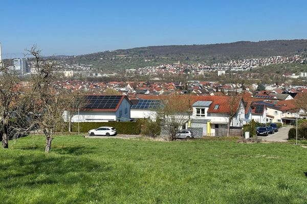 Casa bifamiliare senza provvigioni in posizione eccellente - periferia del paese, giardino, abitazione e eventualmente affitto