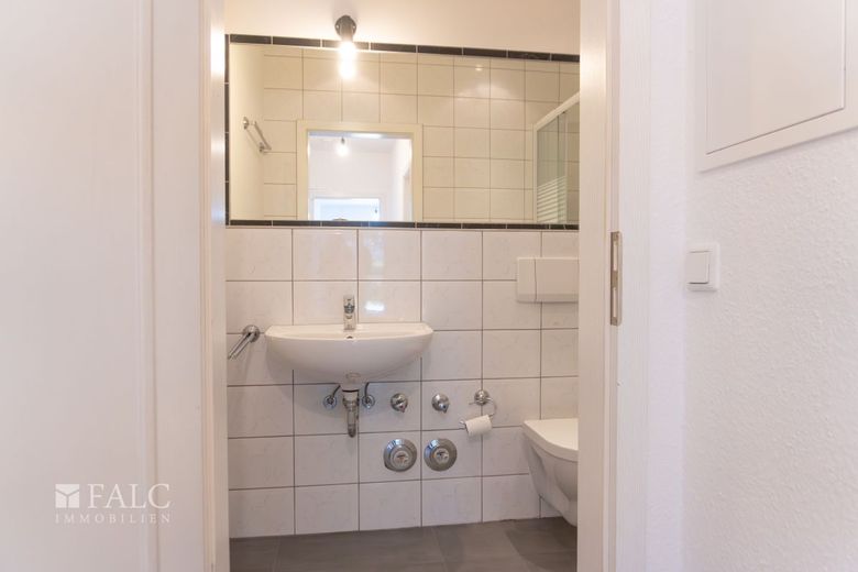 Tolle Single Erdgeschoßwohnung – Badezimmer