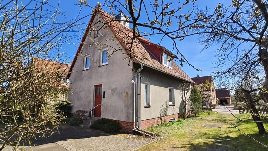 Eldingen - Verborgene Perle: Einfamilienhaus + Garten + Obstbäume - wer erweckt mich zu neuem Leben – Nordwestseite
