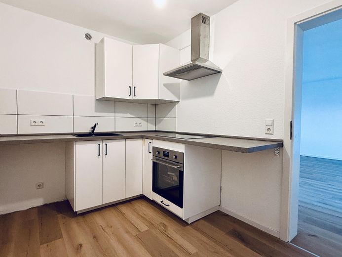 2,5 ZKBB, begane grond, gerenoveerd, nieuwe inbouwkeuken en badkamer – Küche
