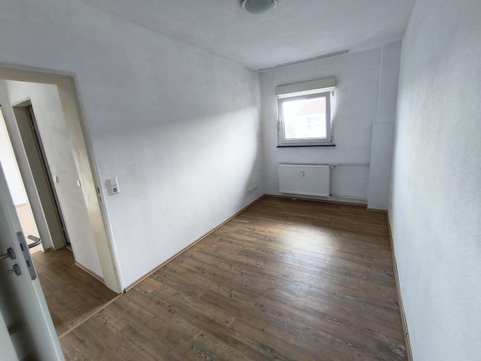 Luminoso appartamento di 2 locali a Speyer – Parzialmente arredato, cucina componibile e cantina – Schlafzimmer (Zimmer2)