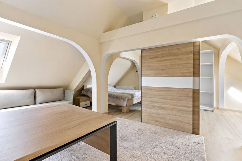 Bezugsfertiges Reihenmittelhaus in Erdeborn! – Zimmer DG