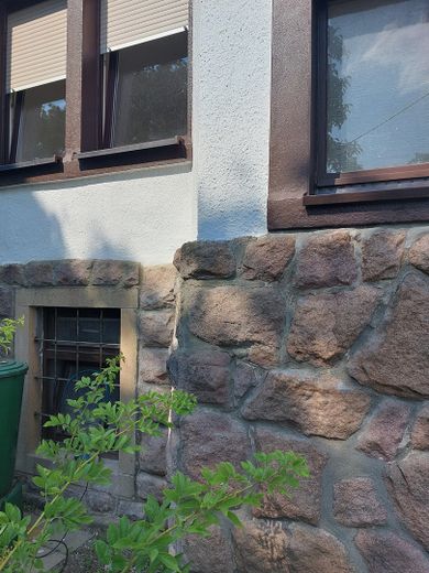 STILVOLLE VILLA - 3 Wohnungen – RENOVIERT - Heizung NEU – Foto 11