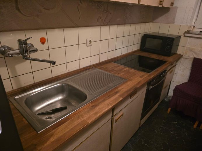 Küche mit neuer Arbeitsplatte