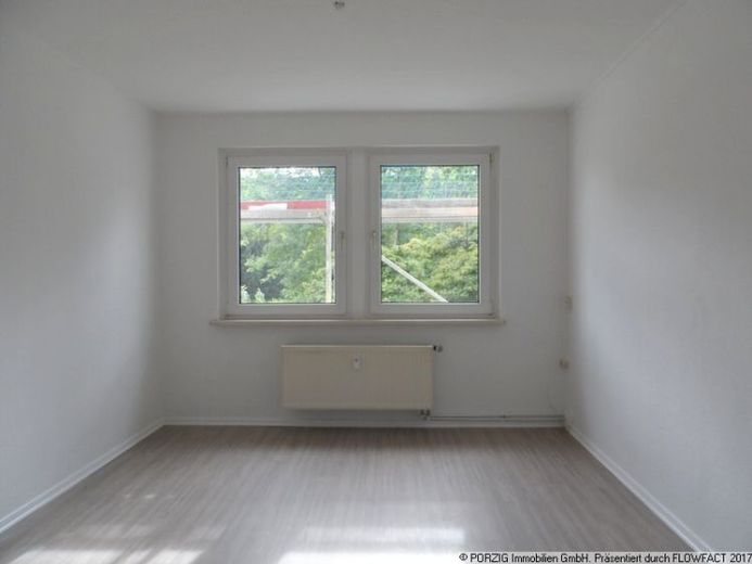 Wunderschöne 3-Raum-Wohnung mit Einbauküche – Foto 1