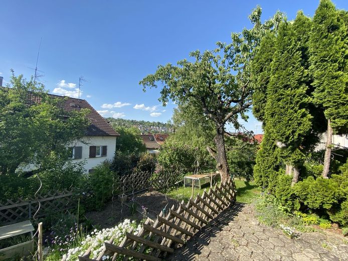 Sonnige 3 Zimmer-Wohnung in Halbhöhenlage mit Weitblick auf Stuttgart – Garten