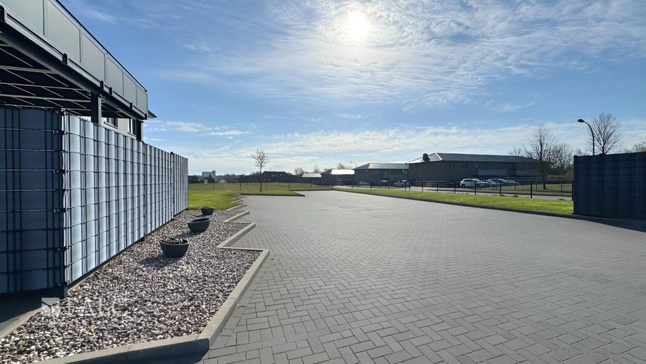 ***Attraktive Gewerbeeinheit mit flexibler Nutzung in Gadebusch*** – Außenbild I