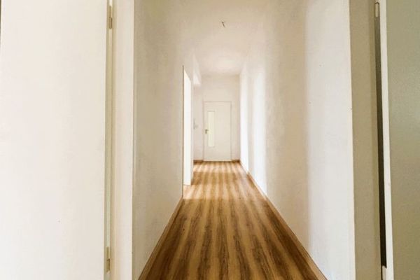 Zentrale 3 ZKB Wohnung in Saarbrücken im 1.Obergeschoss mit Aufzug.