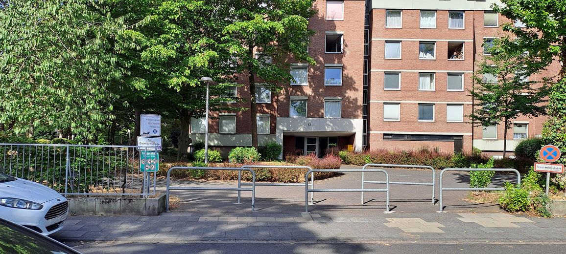 Bezugsfreie zentrale 2 Zimmerwohnung im Grünen – Eingangsbereich