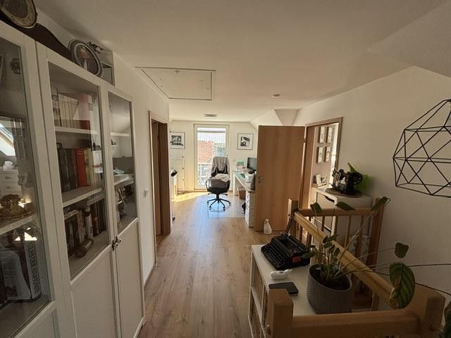 Charmantes Einfamilienhaus mit Garten – Ihr neues Zuhause in Liebschützberg-Clanzschwitz – Galerieflur im OG
