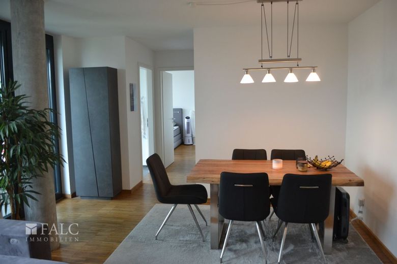 Wohnzimmer / Essbereich