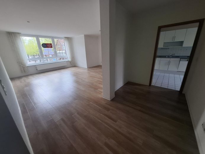 Diele mit WZ und Küche