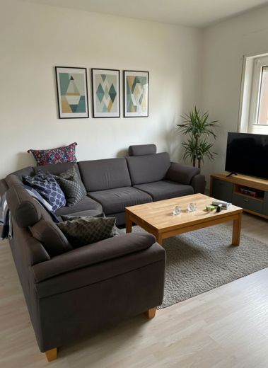 Freistehendes Zweifamilienhaus in Kirchhörde-Selbst einziehen oder vermieten – staged-room-Wohnzimmer EG