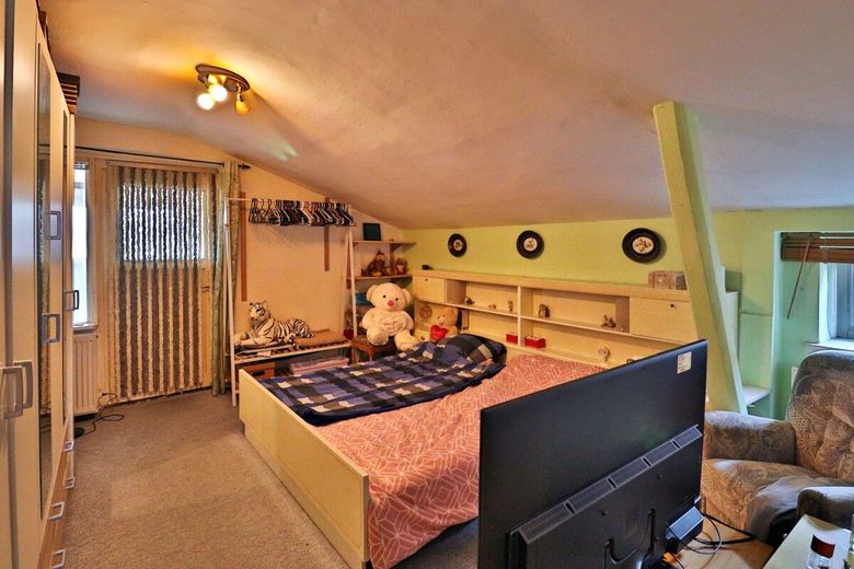 EFH mit ELW und voll ausgestatteter Oldtimer-Werkstatt - Wohnen &amp; Leidenschaft unter einem Dach – Zimmer II ELW