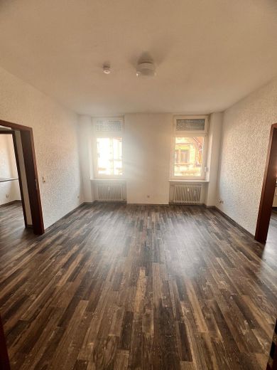 lichtdurchflutete 3 ZKB Wohnung nähe Stadtpark – Zimmer1 Durchgangszimmer