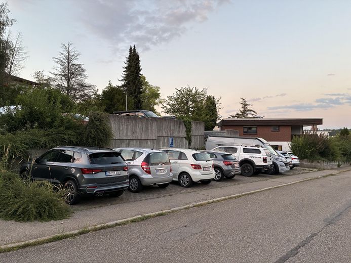 Weil der Stadt merkezinde büyük bir evde paylaşımlı daire odası – UG Stellplätze öffentlich