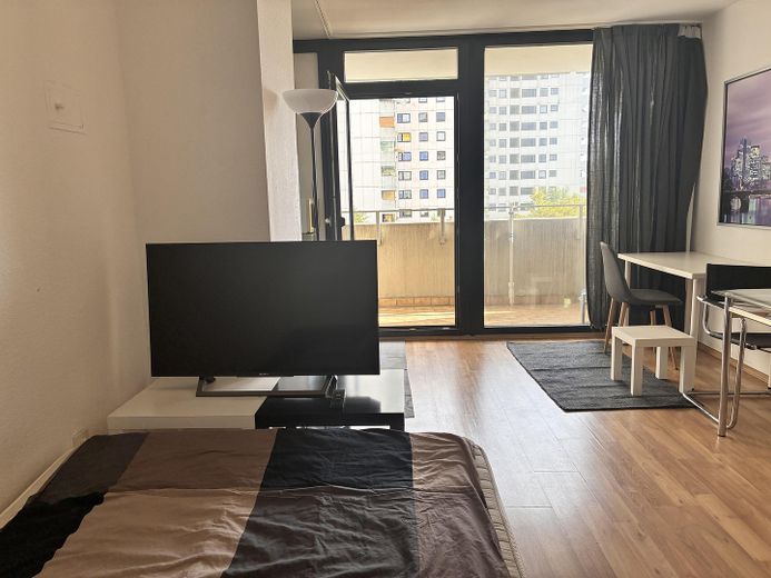 1-Zimmer Appartement in Frankfurt Sachsenhausen | Balkon | Möbliert | Leerstehend – Zimmer 5