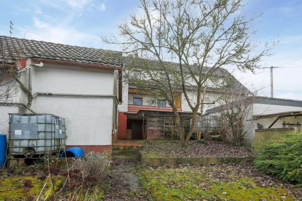 Halfvrijstaande woning met mooie tuin zoekt handige klusser!