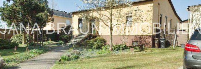 Bungalow in Ahrensfelde - mit Keller und Doppelgarage