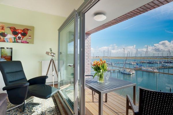 Affascinante casa vacanze in una posizione privilegiata sul Mar Baltico – il vostro investimento con cuore e vista!