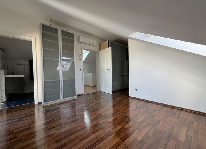 Schönes Reiheneckhaus mit EBK in Baiersdorf - von Privat / Provisionsfrei – Eltern DG