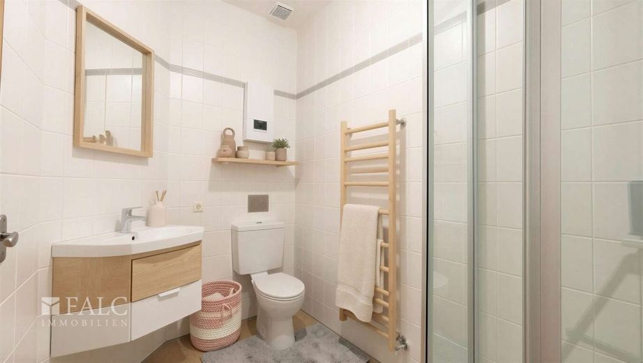Lichtdurchfluteter Altstadt Traum in Stolberg – Badezimmer (Einrichtungsbeispiel)