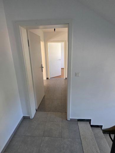 Augsburg-Inningen Bhf-nah 4 Zi  ETW 90m2 Süd-Loggia, Garten zustzl 18m2 UG Abst/WaKü – Eing. 1