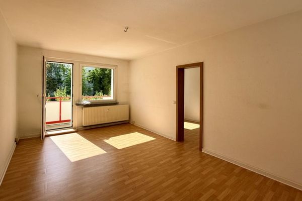 Apartamento de 4 habitaciones en la planta baja, cerca del centro