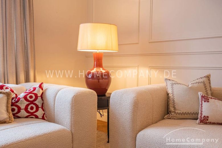 ***Klassische Eleganz in vollendeter Form – stilvoll sanierte Altbauwohnung mit Balkon in Bestlage Altbogenhausen – 27153771c0b5c9da758d2e5a6225ae56a0d0a5cb.jpg