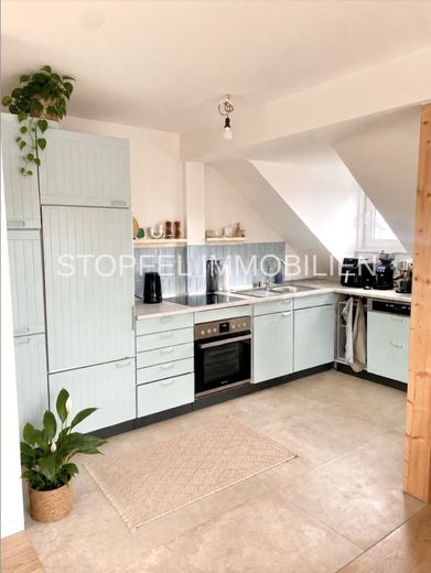 Stylische Dachgeschosswohnung mit City-Flair in Bielefeld Mitte – Einbauküche Mieter