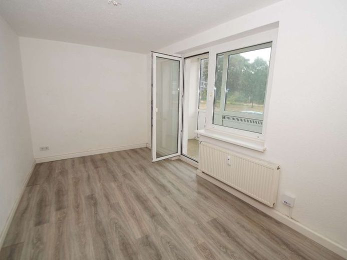 Fast 5 % Rendite- Provisionsfrei - jetzt schnell sein ! 2-Zi.-Wohnung mit Wintergarten in Erfurt! – Foto 1