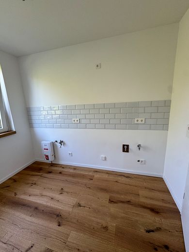 Appartement lumineux de 3 pièces – entièrement rénové & avec balcon – Küche