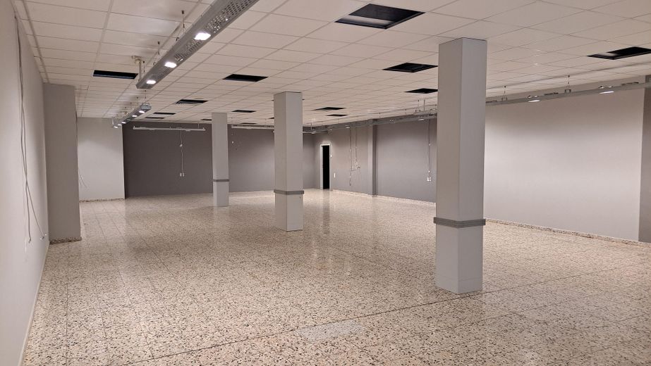 420 m² Fläche ideal für Barbershop o.ä. – 300 qm Gewerbefläche EG