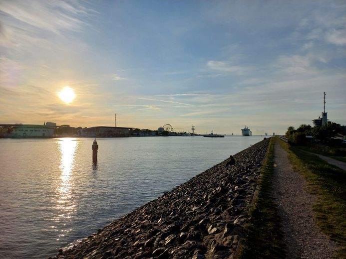 Contempler les paysages de la mer Baltique jusqu’à l’entrée du port – spacieux appartement de 4 pièces à Hohe Düne – Photo 10