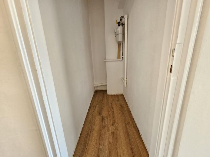 Appartamento con 3,5 locali, completamente ristrutturato, con balconi a Laim – Abstellraum