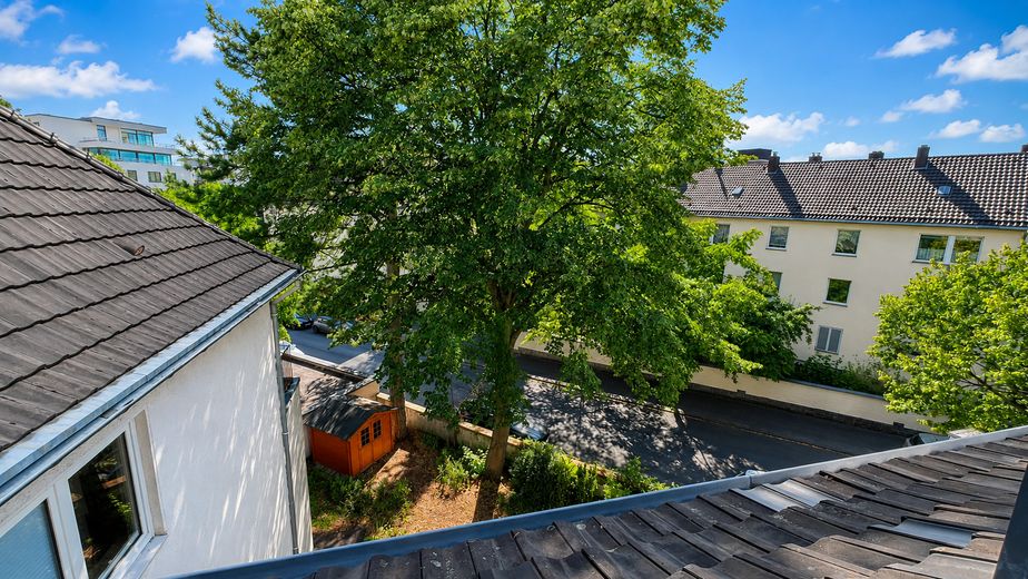 Keyifli 42 m² – merkezi konumda 2 odalı çatı katı dairesi – Ausblick zur An d. Münze