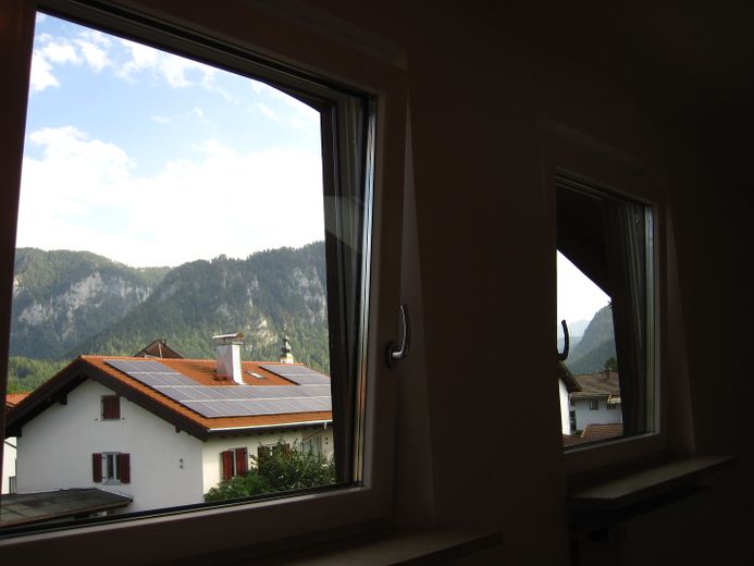 Zur Kapitalanlage! Inzell - zentrale, helle 1-Zimmer-Dachgeschoßwohnung - provisionsfrei! – Aussicht