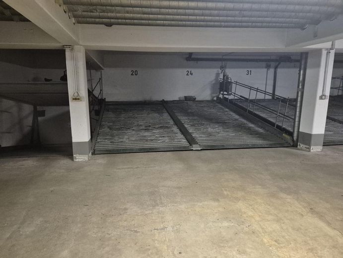 Tiefgaragenstellplatz