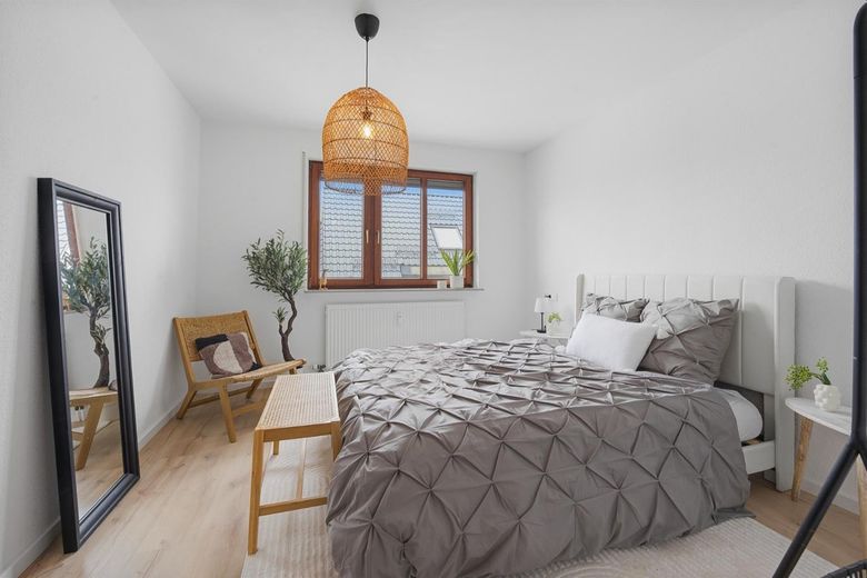 Renovierte 2,5-Zimmer-Wohnung mit Balkon, Einbauküche und Tiefgaragenstellplatz in Ostfildern – Schlafen