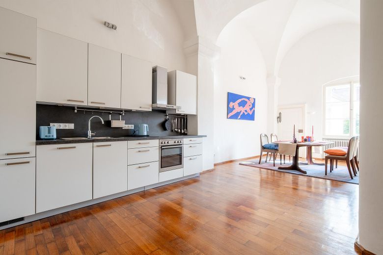 Abitare elegante in un ambiente esclusivo, centro storico di Passau – Loftküche