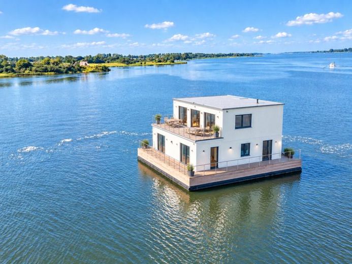Leben auf dem Wasser – außergewöhnliches Wohnen mit besonderem Flair – Foto 1