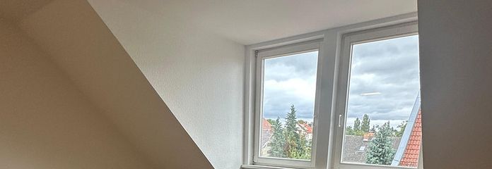 2 habitaciones recién renovadas directamente en la plaza del mercado – Wohnzimmer