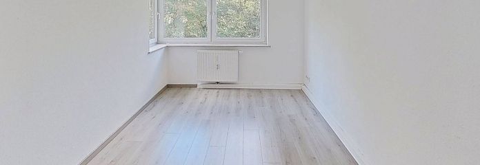 SADECE KIZLAR: Öğrenci ve stajyerler için aydınlık paylaşımlı ev odası – Ansicht I: WG-Zimmer
